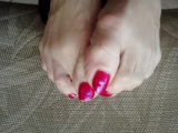 Mature faw feet
