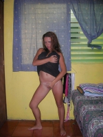 TEEN WITH NATURAL TITS POSING