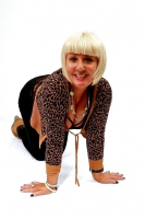 CLASSY GRANNY LOVES DIRTY POSING