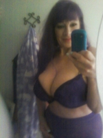 Kitti the milf