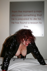 Dutch mature slut meets a playtoy