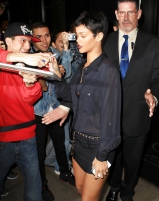 RIHANNA in New York SIDEBOOB
