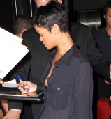 RIHANNA in New York SIDEBOOB