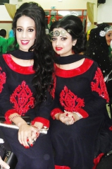 Hot paki slut who loves to give blowjob to white cocks