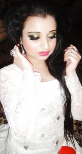 Hot paki slut who loves to give blowjob to white cocks