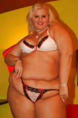 Esel loves... this BBW VI