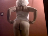 la mas puta moviendo su culote
