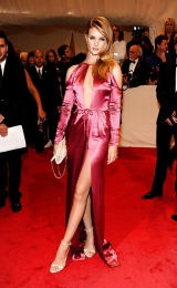 Rosie Huntington Whiteley stunning Costume Institute Gala