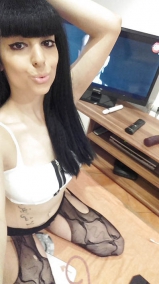 Claudia Winkleman lookalike takes naked selfies