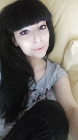 Claudia Winkleman lookalike takes naked selfies