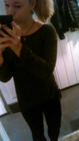 Teen with massive teen tits - nude selfies