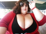 RANDOM WOMEN THAT MAKE ME HARD