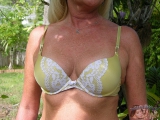 HOT MOM