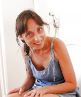 36 yo bitch jenny offers her face for cum