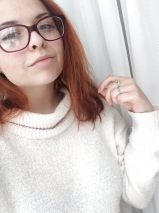 Young redhead mum selfshots - you wouldnt think she had two