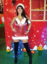 Leysi Suarez - red latex