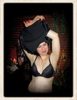 MY HOT GIRLFRIEND IS A WONDERFUL SEXMAID