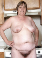 granny shows pussy