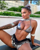 Dark-skinned beauties and sex