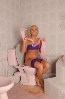 Lisa browses around the