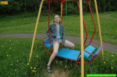 Play pissing - N