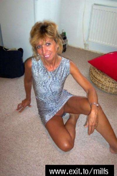 next door Housewives with real wet pussies - N