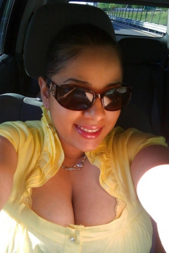 Facial arab chick - N
