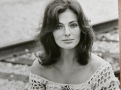 Jacqueline Bisset - N