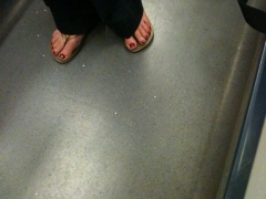Random Feet - N