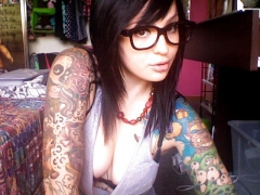 HOTTEST FRIENDS ON FACEBOOK - N