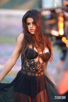 Selena gomez 21 - N