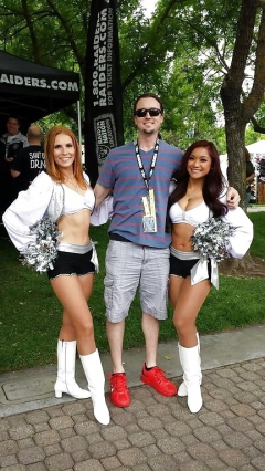 NFL Cheerleaders-Boots, boobs and butts - N