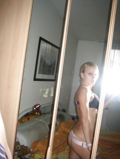JUNG, BLOND UND MEGAGEIL - N