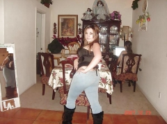 Seay ass blonde latina milf - N