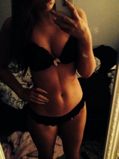 Naked iphone selfies - teen tries out her latest phone - N