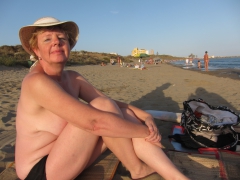 Ivana - mature elegant lady with great saggy tits - N