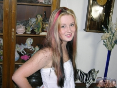 AMATEUR TEEN MODELING NUDE - N