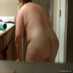 secret intimate photos of relatives - N