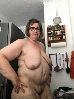 granny shows pussy - N