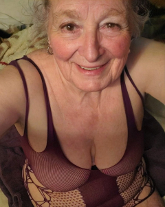 Beautiful old saggy wife in purple fuckin herself - N