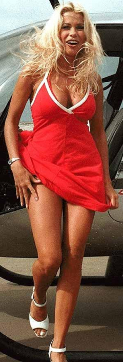 Melinda Messenger - N