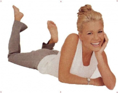 Melinda Messenger - N