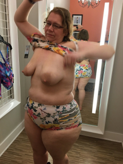Amateur milfs - N