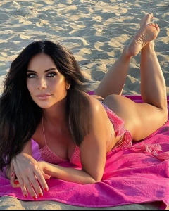 mature and sexy - N