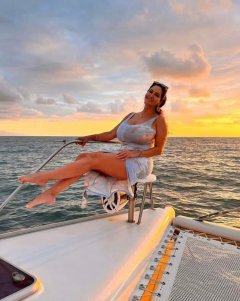 Mature and sexy - N