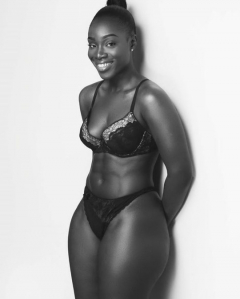Dark-skinned beauties and sex - N