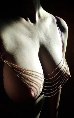 Eroticism of the body - N