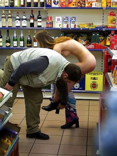 Shopping Nude - N