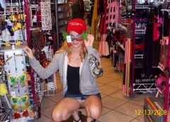 Pussy Shopping 8 - N