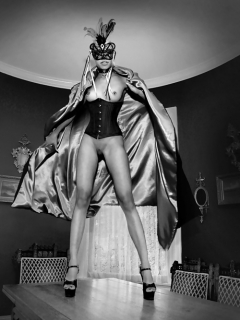 Masked ladies 4 - N